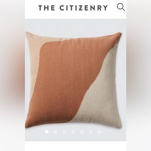 The Citizenry La Forma wool throw cushion cover (18” x 18”)
